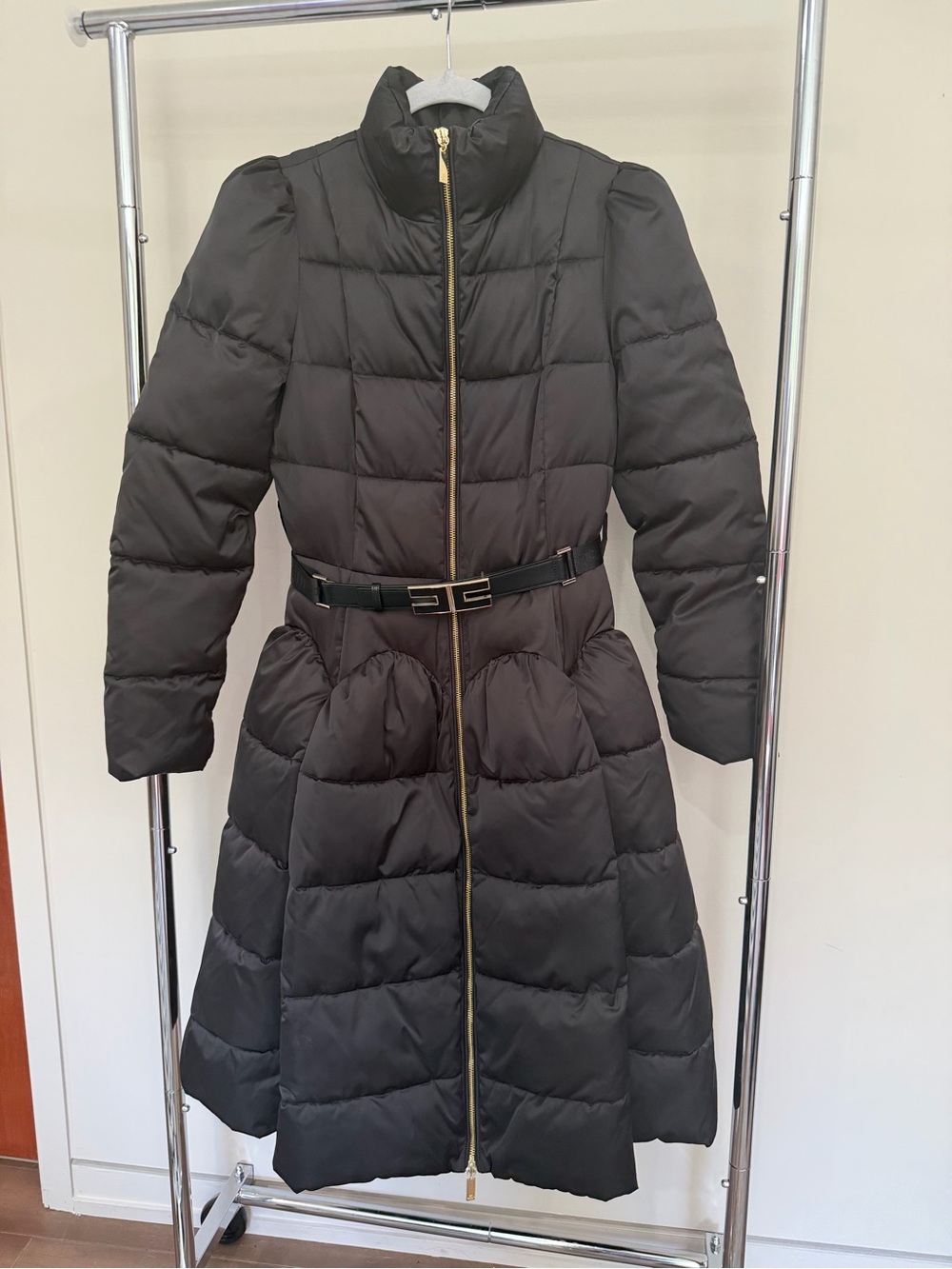 Elisabetta Franchi La Mia Bambina ruffle-detail padded Black feminine puff coat